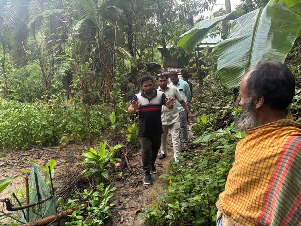 গভীর নিম্নচাপের প্রভাবে আলীকদমে বৈরী আবহাওয়া: দুর্যোগে একজনের মৃত্যু