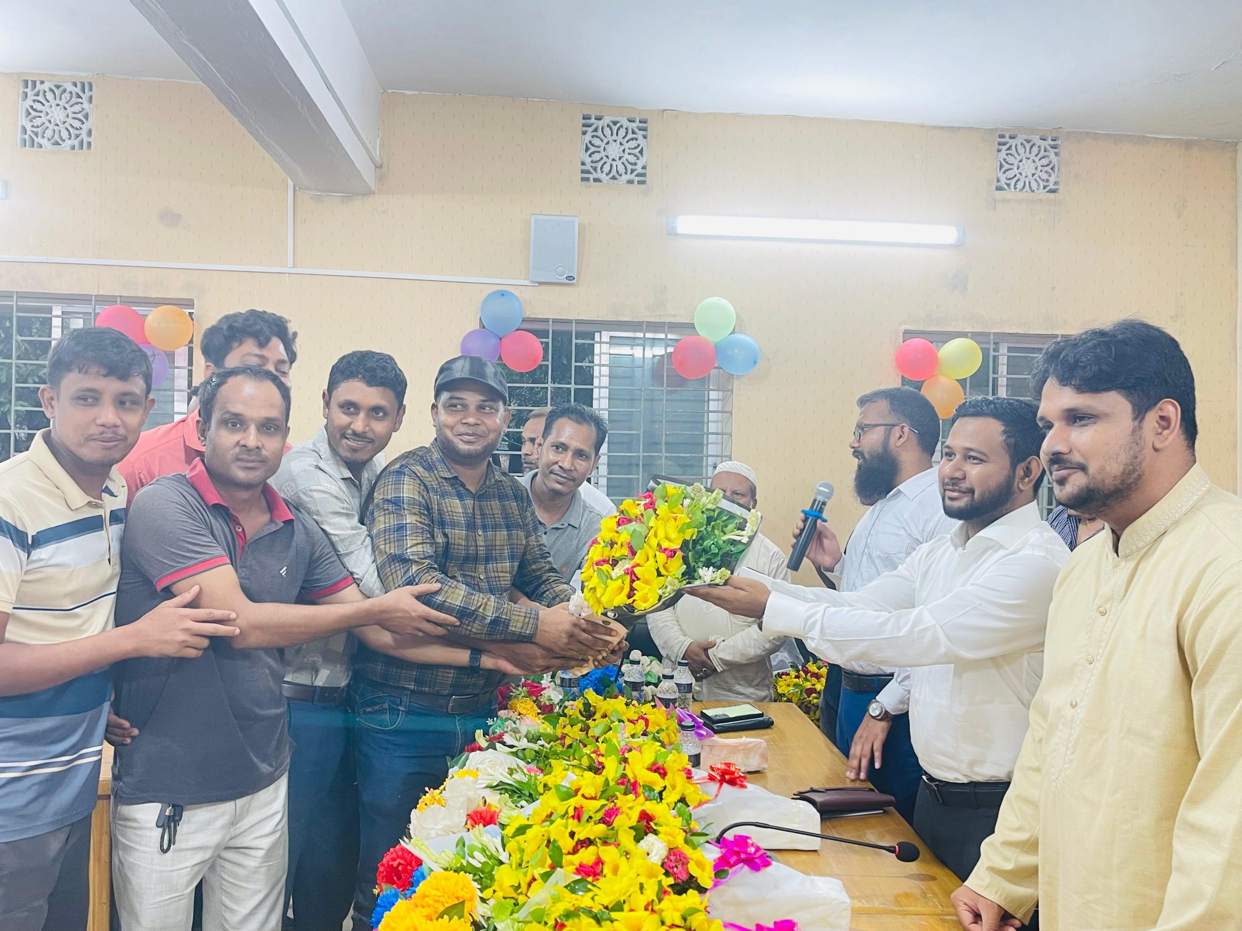 আলীকদম ইউএনও’র বিদায় অনুষ্ঠান অনুষ্ঠিত