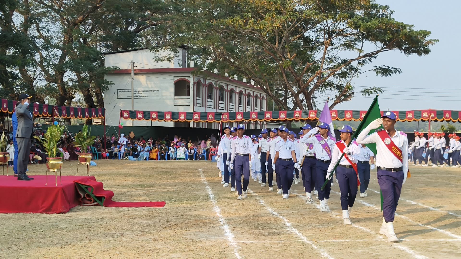 আলীকদম ক্যান্টনমেন্ট পাবলিক স্কুল এন্ড কলেজে বার্ষিক ক্রীড়া প্রতিযোগিতা সম্পন্ন