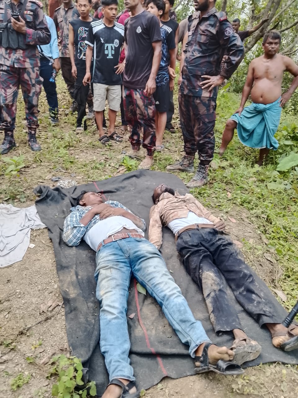 থানচিতে পর্যটকবাহী গাড়ি খাদে উল্টে চকরিয়ার ২ বন্ধু নিহত, আহত ৫: বিজিবির উদ্ধার অভিযান